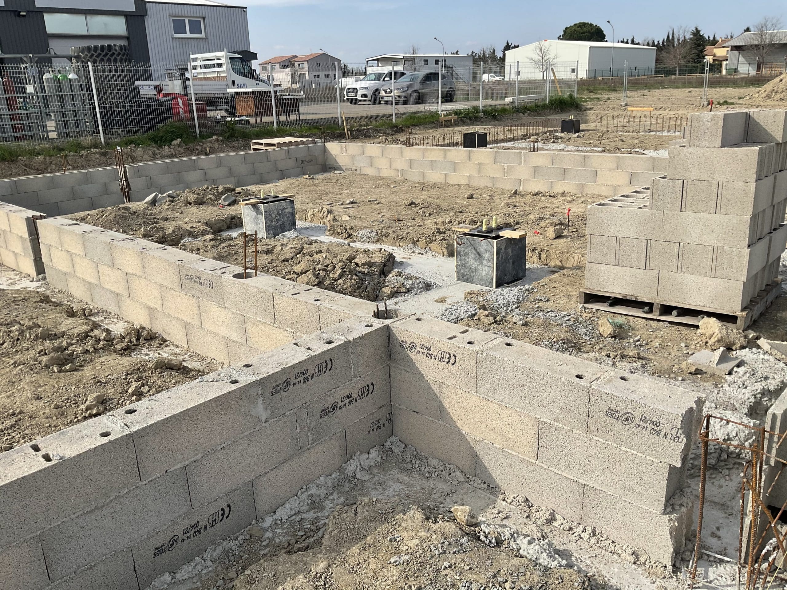 Photographie d'une élévation de mur par SAS GODINHO, entreprise de maçonnerie à Arles